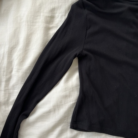 Abercrombie long sleeve - Picture 3 of 5